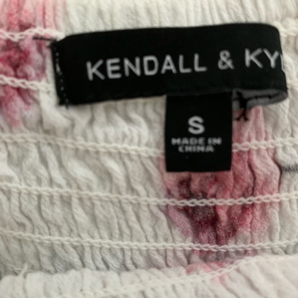 Kendall & Kylie Off the Shoulder Floral Crop Top - Picture 4 of 4